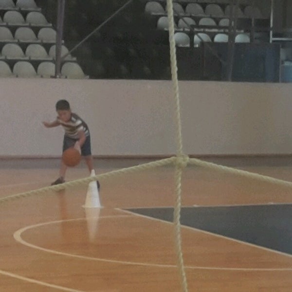 7/23/2016에 Volk@n Ö.님이 Hidayet Türkoğlu Basketbol ve Spor Okulları Dikmen에서 찍은 사진