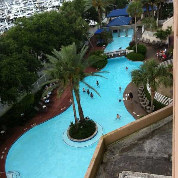 รูปภาพถ่ายที่ South Shore Harbour Resort &amp; Conference Center โดย Trey เมื่อ 6/8/2013