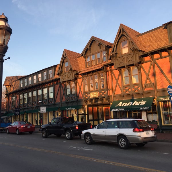 Bellevue Gardens Shopping Center Newport, RI