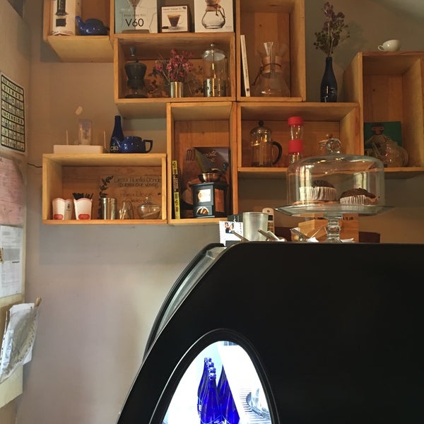 8/6/2016에 Rich L.님이 Coyote Specialty Coffee &amp; Tea bar에서 찍은 사진