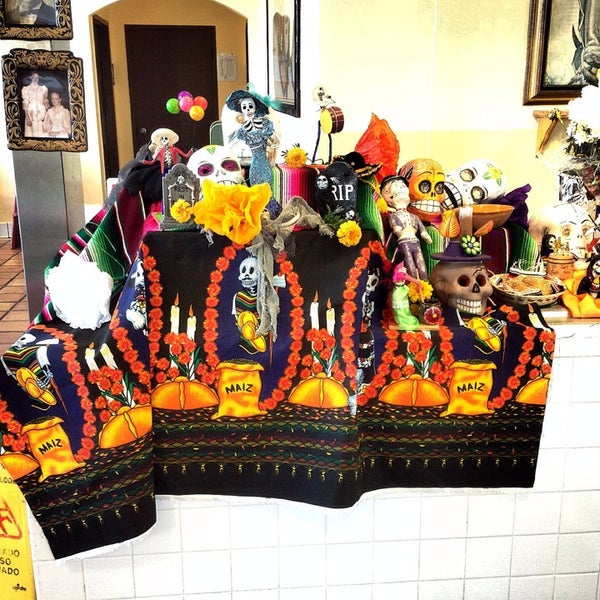 Photos at El Gallo Giro Mexican Restaurant in Lynwood