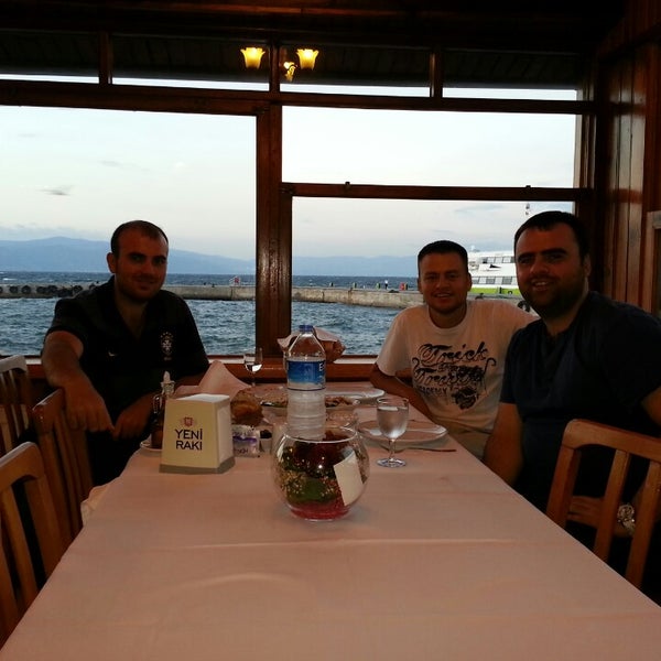7/16/2013 tarihinde Murat B.ziyaretçi tarafından Koç Restaurant'de çekilen fotoğraf