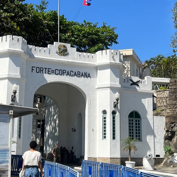 Foto tirada no(a) Forte de Copacabana por Guilherme O. em 10/27/2022