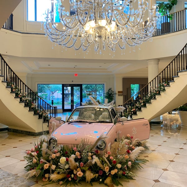 รูปภาพถ่ายที่ Belmond Charleston Place โดย David S. เมื่อ 2/10/2022