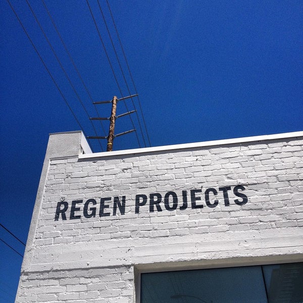 7/25/2015 tarihinde Ericka B.ziyaretçi tarafından Regen Projects'de çekilen fotoğraf
