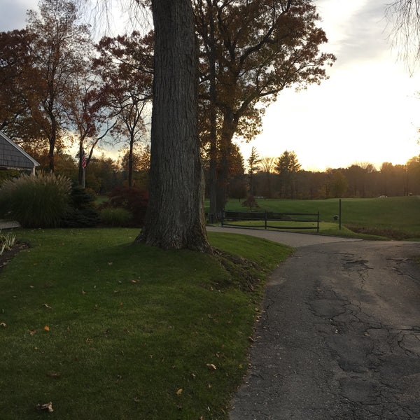 Newtown Country Club Newtown'da Golf Sahası