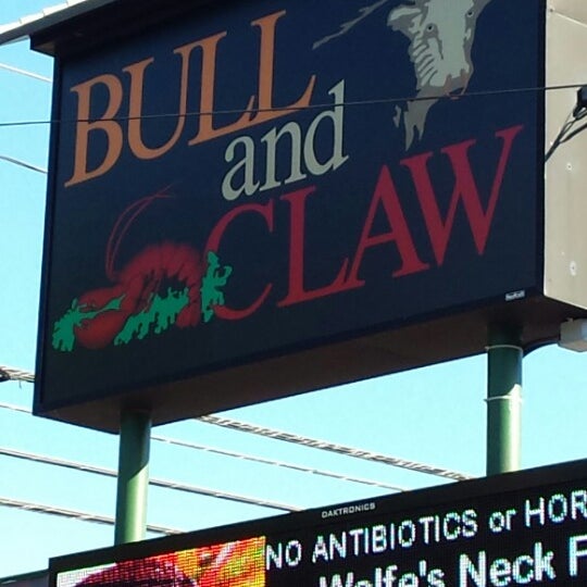 Photo taken at Bull N&#39; Claw by Patrick B. on 6/3/2014