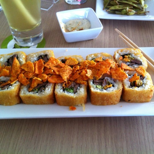 Das Foto wurde bei Sensei Sushi Bar von Jess am 9/16/2012 aufgenommen