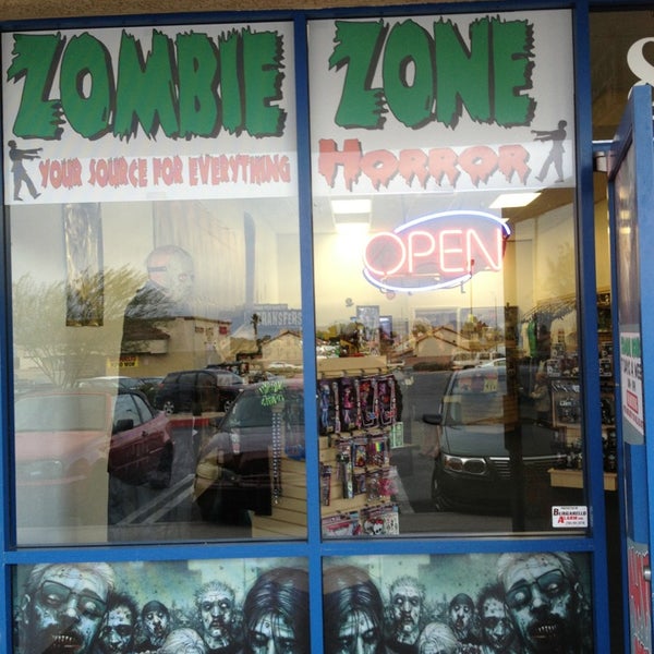 Photo taken at Zombie Zone by Earl E. on 12/18/2012