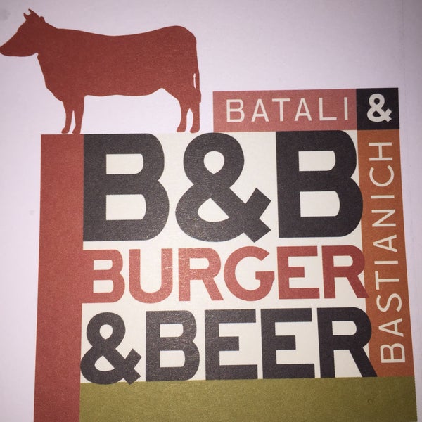 Foto diambil di B&amp;B Burger &amp; Beer oleh Arturo pada 1/29/2015