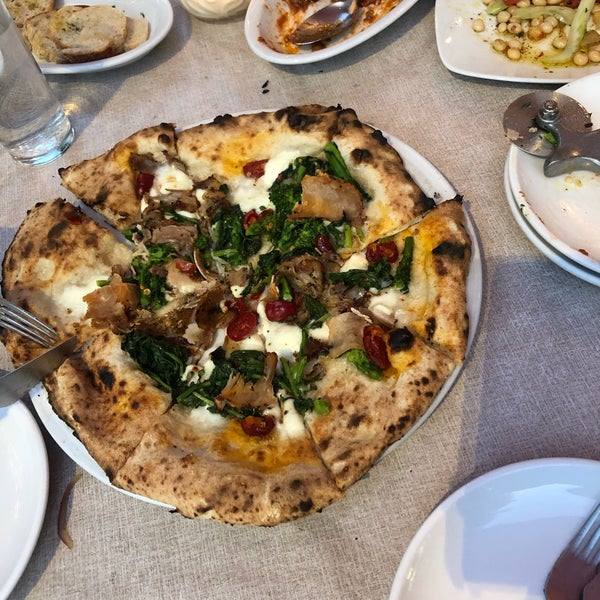 Photo taken at Spacca Napoli Pizzeria by Zoe on 7/8/2019