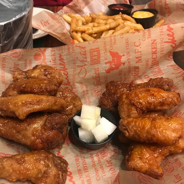 Photo taken at Mad For Chicken by Donald on 12/17/2019