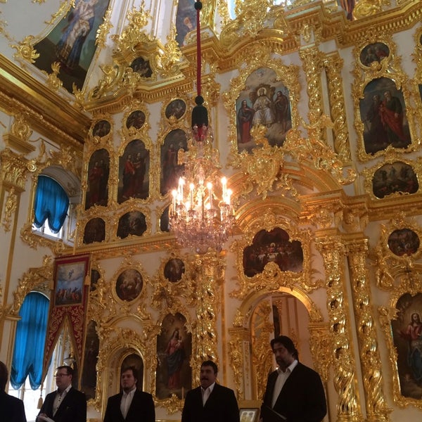 Церковный корпус в Петергофе