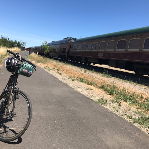 Photo taken at Napa Valley Wine Train by Samuel H. on 6/15/2017