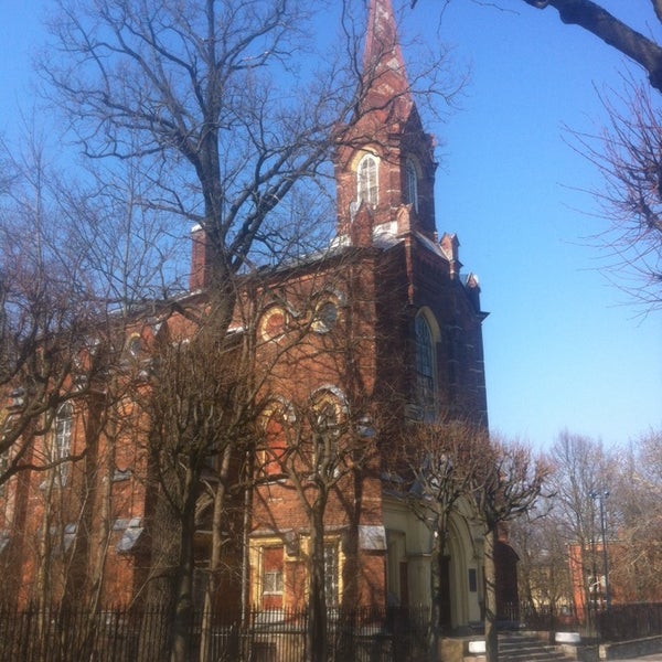 Photos at Евангелическо-лютеранская церковь Воскресения Христова (Пушкинская кир