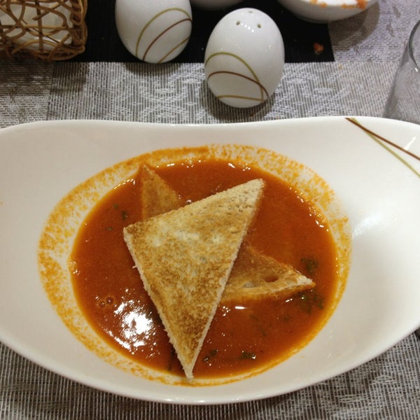Photo taken at Italianissimo Restaurant Dubai by Merve B. on 11/2/2013