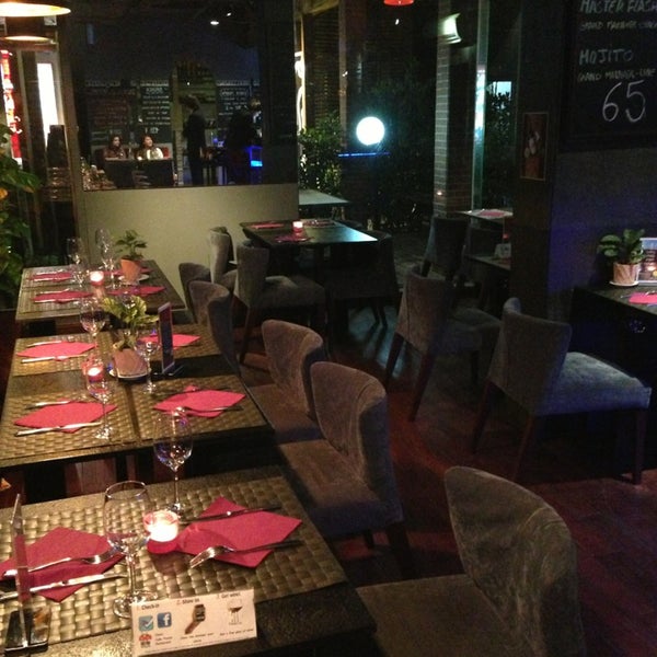 3/21/2013 tarihinde Charles C.ziyaretçi tarafından Cube French Restaurant and Wine Bar'de çekilen fotoğraf