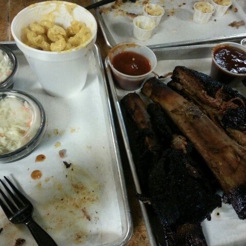 Photo taken at Bear&#39;s Smokehouse Barbecue by Justin W. on 3/16/2014