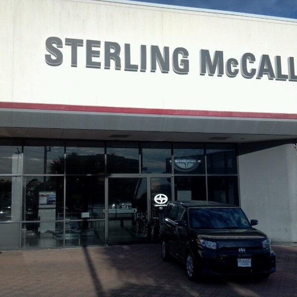 3/11/2013 tarihinde Darrin S.ziyaretçi tarafından Sterling McCall Toyota'de çekilen fotoğraf