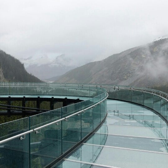 Glacier Skywalk в Канаде