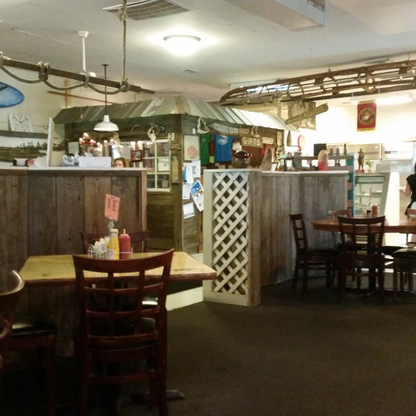 T.W. Graham & Co. Seafood Restaurant in McClellanville