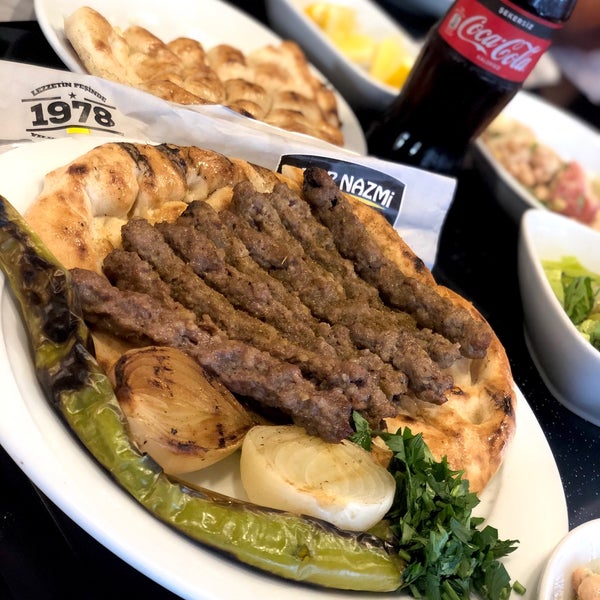 Mangal Tadinda Kofte Icerisinde Akiskan Arap Nazmi Kofte Piyaz Facebook