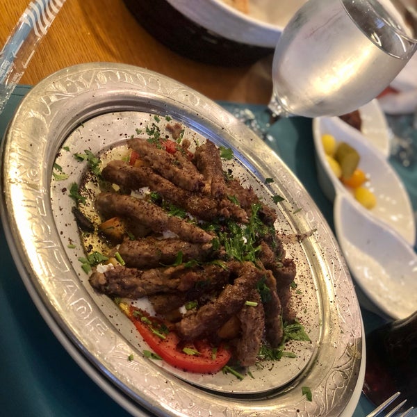 Foto diambil di Tiritcizade Restoran Konya Mutfağı oleh Birol H. pada 9/4/2021