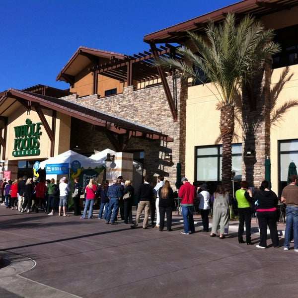 2/27/2013 tarihinde Catherine B.ziyaretçi tarafından Whole Foods Market'de çekilen fotoğraf