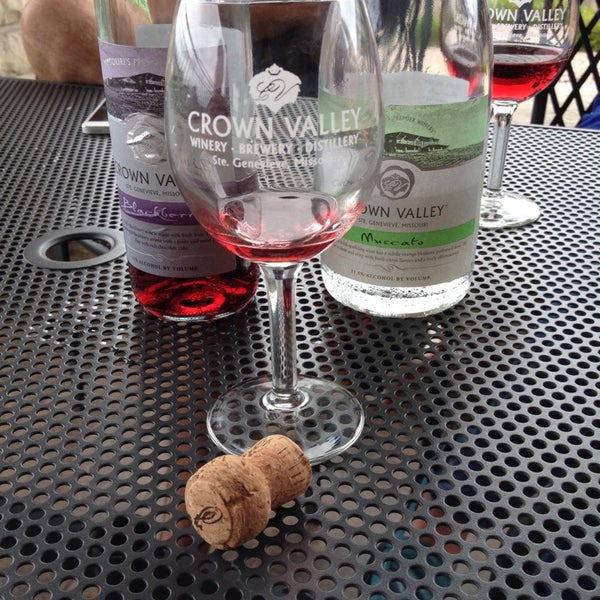 Das Foto wurde bei Crown Valley Winery von Melissa R. am 6/29/2014 aufgenommen