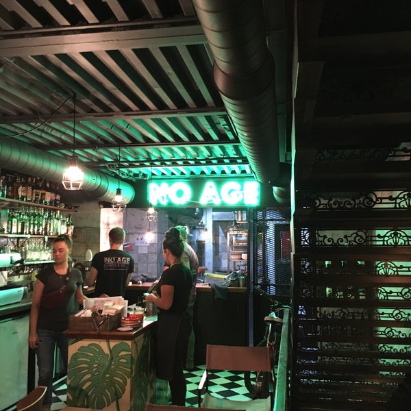 Foto tomada en No Age Kitchen&amp;Bar  por Vavily el 8/31/2016