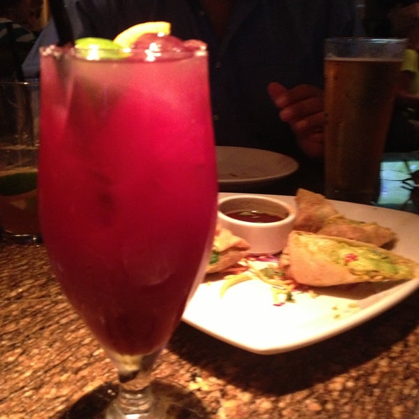 Photo taken at BJ&#39;s Restaurant &amp; Brewhouse by Kristina on 5/11/2013