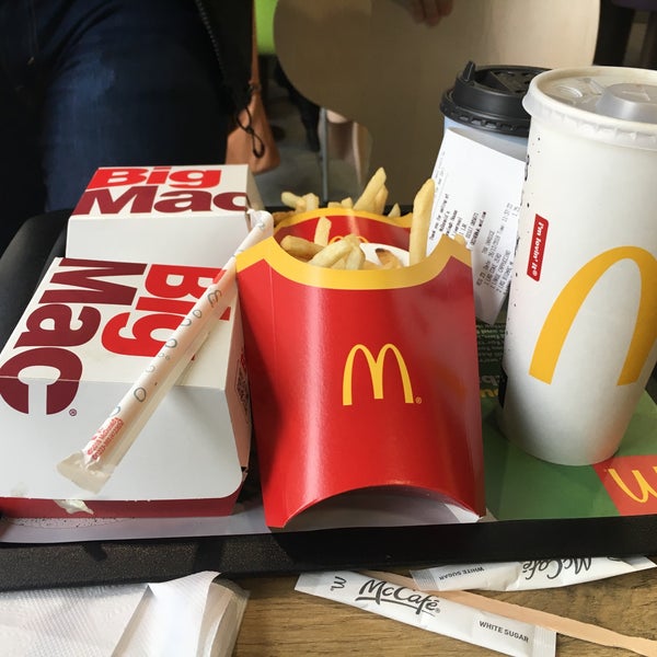 Photo taken at McDonald&#39;s by Roger W. on 12/26/2018
