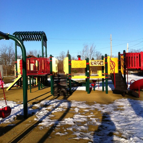 Kelly Eiring Cuomo Park Landmarks and Outdoors in Lindenhurst