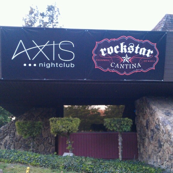 Foto diambil di AXIS Nightclub oleh Chris G. pada 4/27/2013