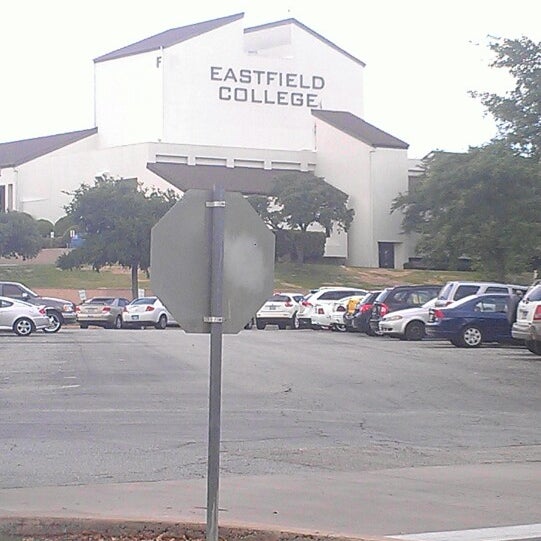 Foto scattata a Eastfield College da Kristy S. il 5/1/2013