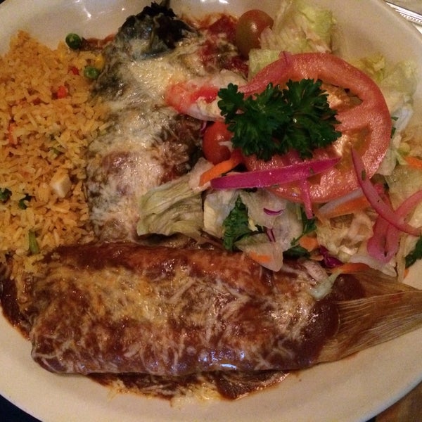 Das Foto wurde bei Estrada&#39;s Restaurant von Cora L. am 4/6/2015 aufgenommen