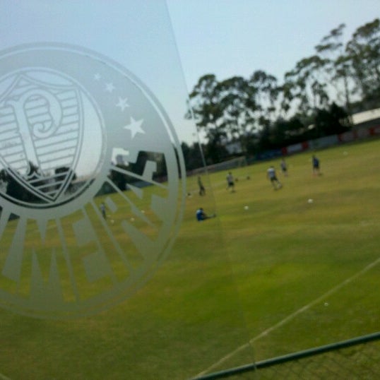 10/1/2012 tarihinde Glauco D.ziyaretçi tarafından Academia de Futebol 1 (S. E. Palmeiras)'de çekilen fotoğraf