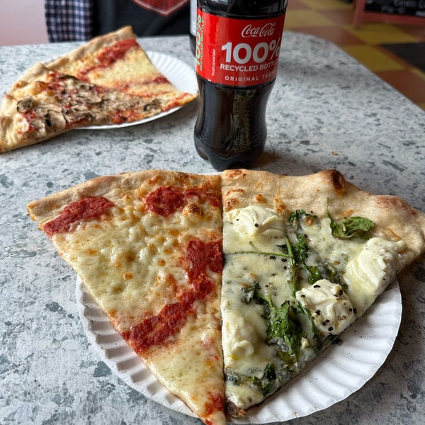 Photo taken at Finelli New York Pizzeria by Donna T. on 5/7/2023