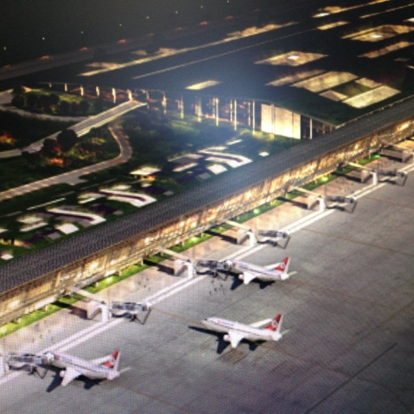 8/1/2013에 Sema A.님이 Çukurova Bölgesel Havalimanı Şantiyesi에서 찍은 사진