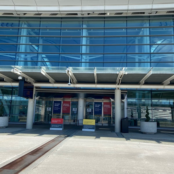 Photo prise au Terminal 1 par Samson C. le6/17/2021