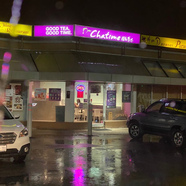 Photo taken at Chatime Willowdale by Samson C. on 4/29/2023