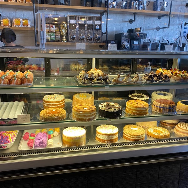 Photo prise au Lamanna&#39;s Bakery, Cafe &amp; Fine Foods par Samson C. le6/5/2021