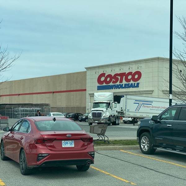 Costco Richmond Hill'de İndirimli Depo Mağazası