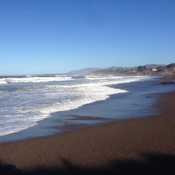 Photo taken at Sand Pebbles Inn Cambria by Conor S. on 10/26/2014