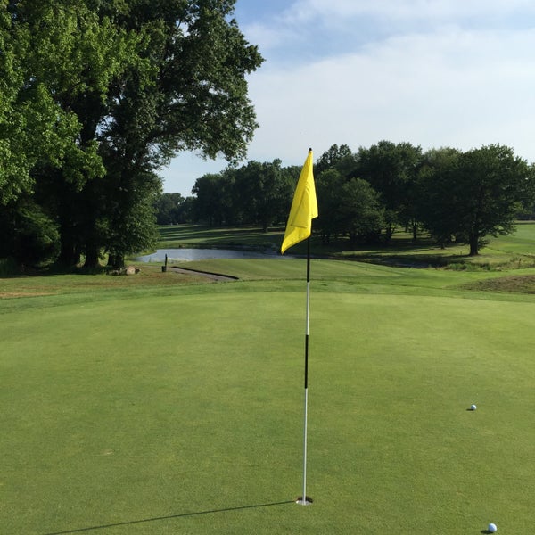 Photo taken at Pelham Bay and Split Rock Golf Courses by Xavier F. on 7/19/2015