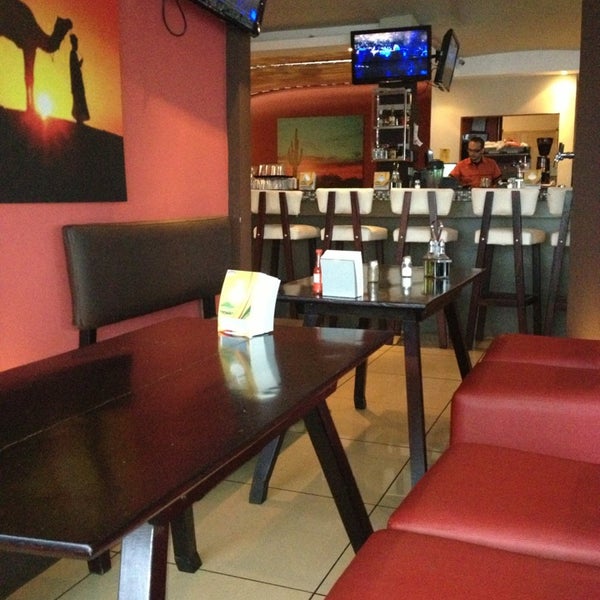รูปภาพถ่ายที่ Keidas Lounge โดย Shirley Agüero เมื่อ 8/31/2013