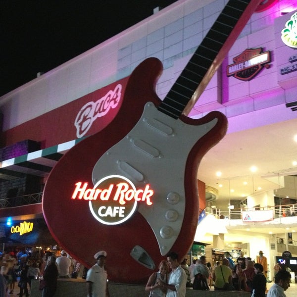 Photos At Hard Rock Cafe Cancun Now Closed 60 Tips