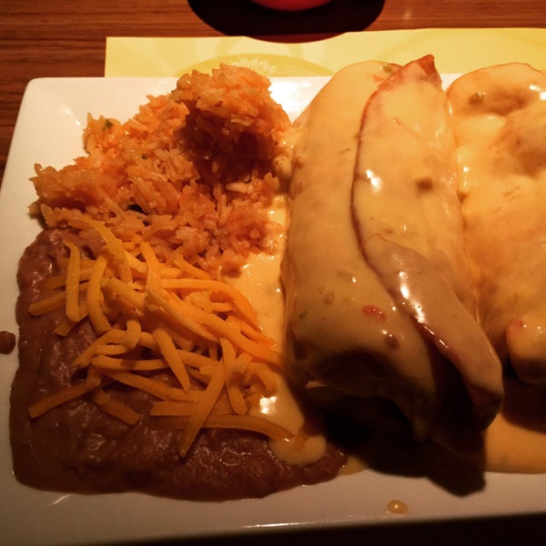 Photo taken at Felipe&#39;s Mexican Restaurant by Joshua on 4/5/2015