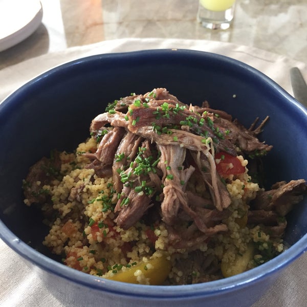 A salada de couscous marroquino e cordeiro é divina!