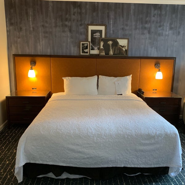 Foto scattata a Magnolia Hotel da Michelle B. il 6/26/2019